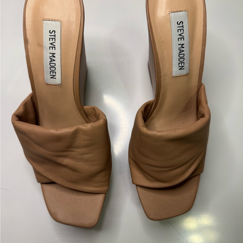 NWOT Steve Madden Women's Brown Wedge Heels - Picture 3 of 4